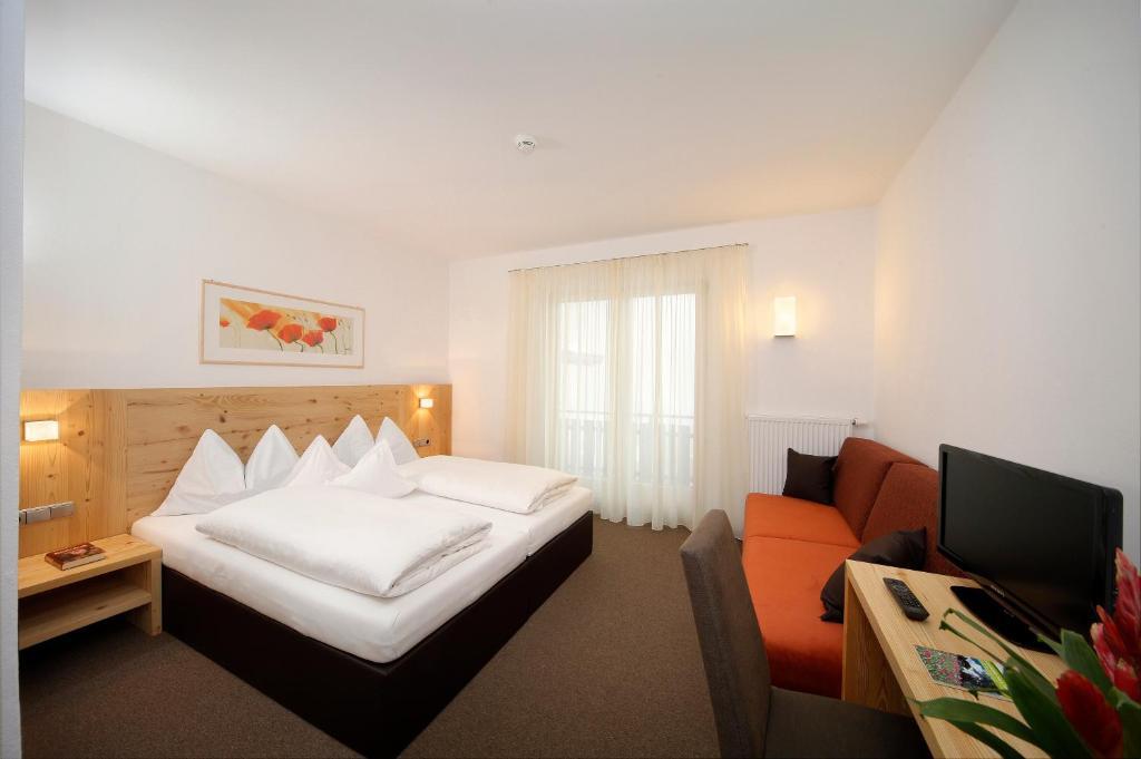 Hotel Ultnerhof Santa Gertrude الغرفة الصورة